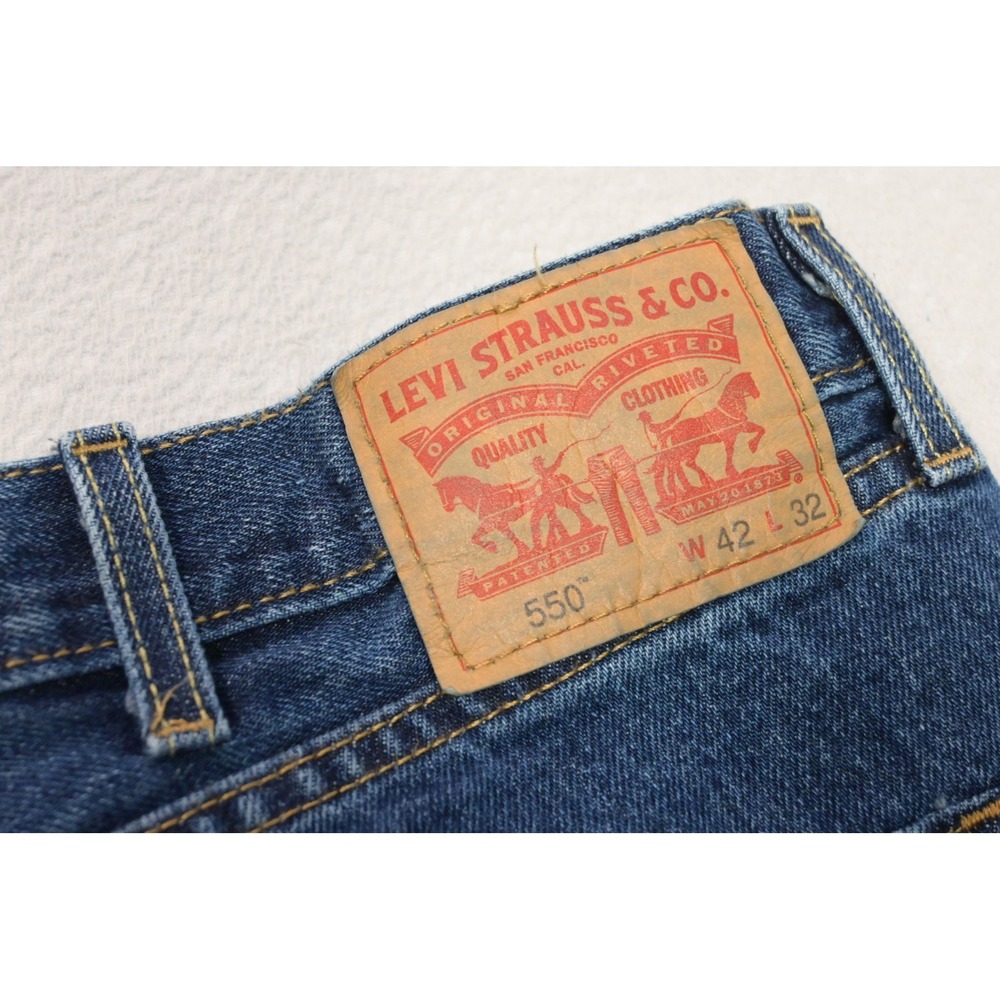 Levi's 550 Relaxed Fit Jeans Mens 42x32 Blue‎ Denim Tapered Leg Excellent